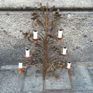 Appliques il ferro battuto a 5 luci riproducente mazzo di fiori Napoli XVIII° sec. h. cm.55